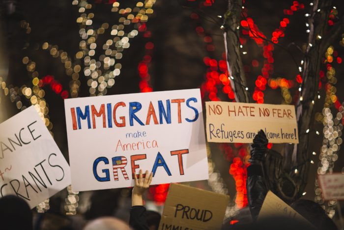 Ängste vor Zuwanderung: Die Rolle der wahrgenommenen Loyalität zur Identität der Mehrheit